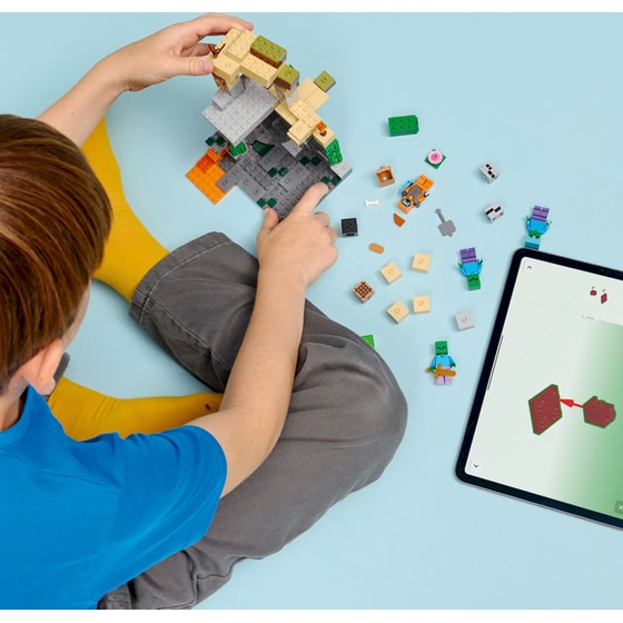 LEGO® Minecraft® Zombie Dungeon (21587) image 4