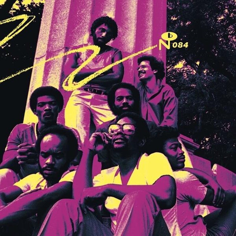 Maxx Traxx Third Rail (Black Vinyl)