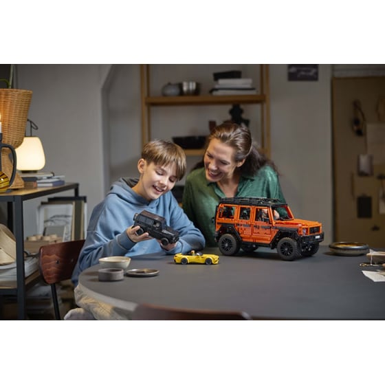 LEGO® Technic Mercedes-Benz G 500 PROFESSIONAL Line (42177) image 21