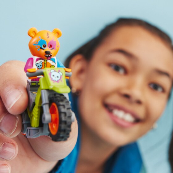 LEGO® City Stuntz Bear Stunt Bike (60356) image 9