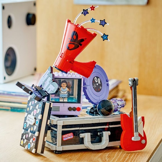 LEGO® Editions Olivia Rodrigo’s Secret Storage (43030) image 1