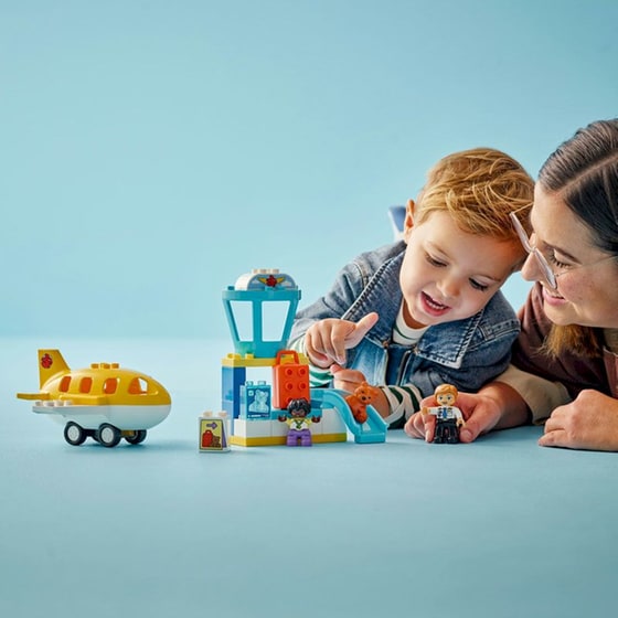 LEGO® Duplo® First Time at the Airport (10443) image 4