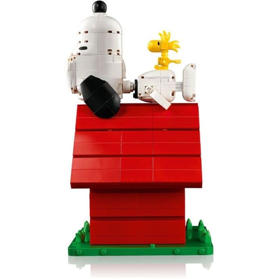 LEGO® Ideas Peanuts: Snoopy's Doghouse (21368) image 4