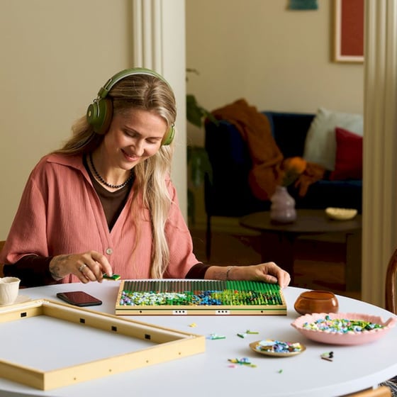 LEGO® Art Claude Monet – Bridge over a Pond of Water Lilies (31220) image 4