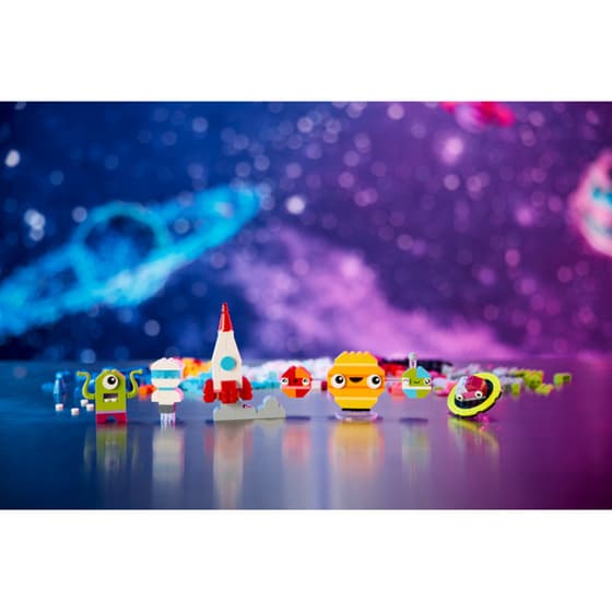 LEGO® Classic Creative Space Planets (11037) image 10