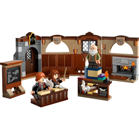 LEGO® Harry Potter Hogwarts™ Castle: Charms Class (76442) image 1