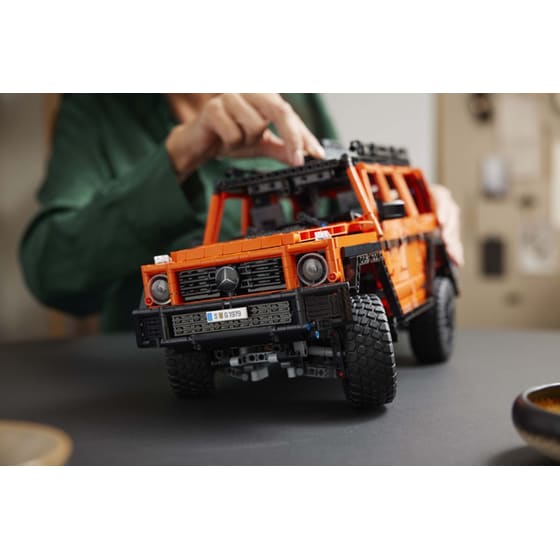 LEGO® Technic Mercedes-Benz G 500 PROFESSIONAL Line (42177) image 15