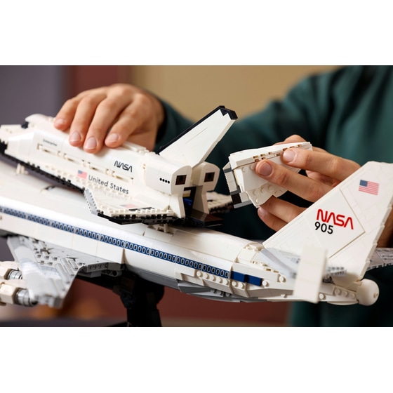 LEGO® Icons Shuttle Carrier Aircraft (10360) image 4