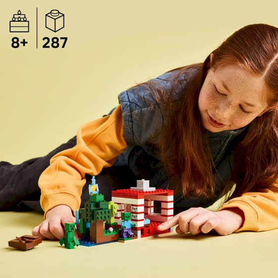 LEGO® Minecraft® The TNT Jungle House (21275) image 10