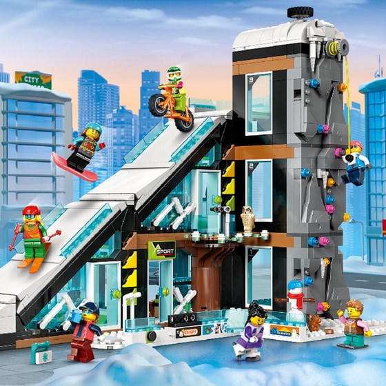 LEGO® City Ski and Climbing Center (60366) image 7