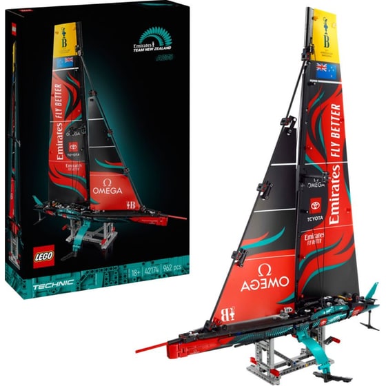 LEGO® Technic Emirates Team New Zealand AC75 Yacht (42174) image 12