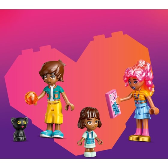 LEGO® Friends Heartlake City Candy Store (42649) image 5