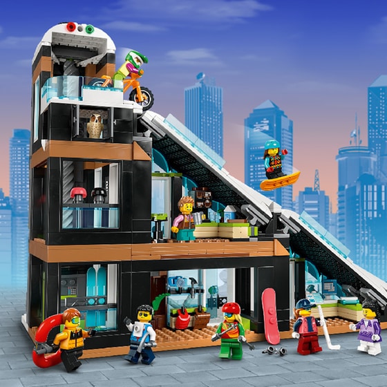 LEGO® City Ski and Climbing Center (60366) image 10