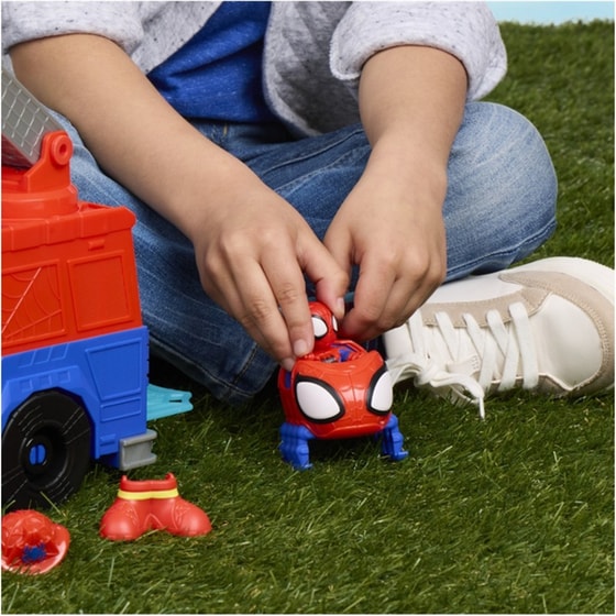 Marvel Spidey and his Amazing Friends Rescue-Webs Fire engine image 25