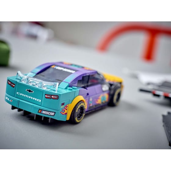 LEGO® Speed Champions Nascar® Next Gen Chevrolet Camaro ZL1 (76935) image 8