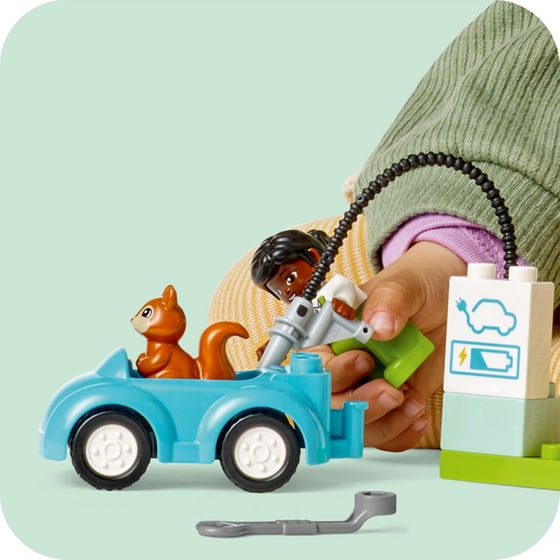 LEGO® Duplo Town Wind Turbin&Electric Car (10985) image 9