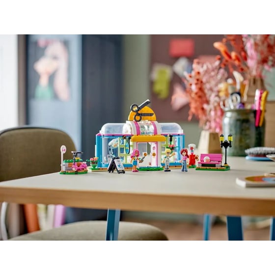 LEGO® Friends Hair Salon (41743) image 6