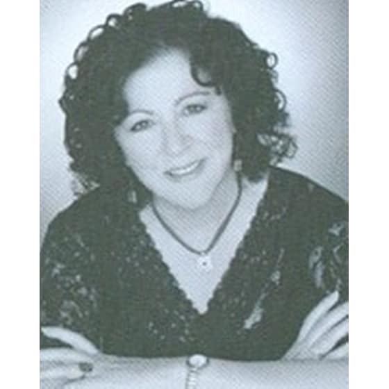 Δύο στεφάνια κι ένα δαχτυλίδι image 1