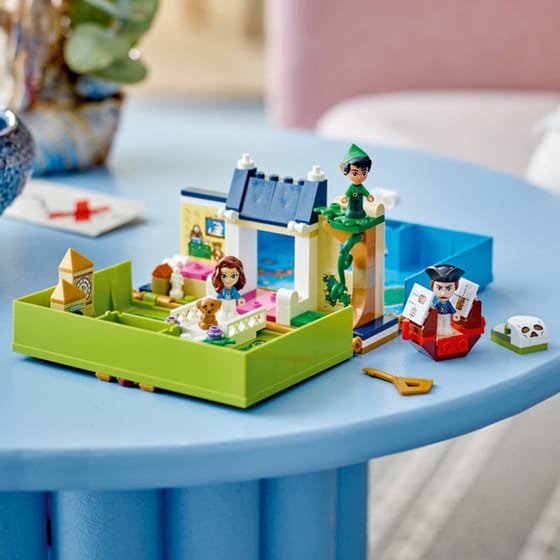 LEGO® Disney Peter Pan & Wendy's Storybook Adventure (43220) image 5