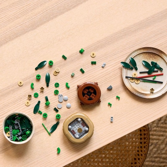 LEGO® Botanicals Lucky Bamboo (10344) image 9