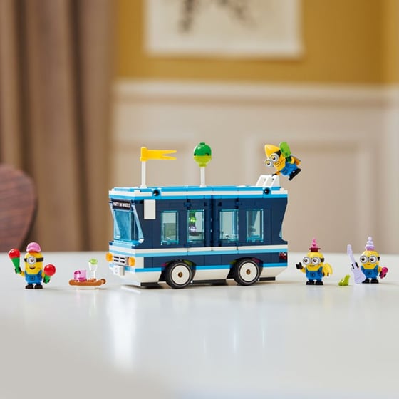 LEGO® Despicable Me Minions' Music Party Bus (75581) image 12