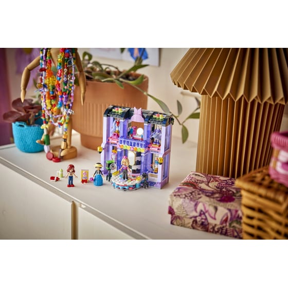 LEGO® Friends Heartlake City Fashion Show (42685) image 6