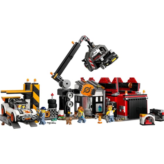 LEGO® City Scrapyard with Cars (60472) image 1
