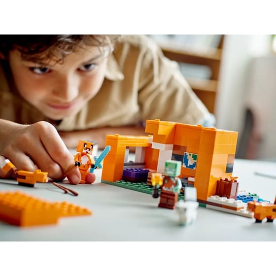 LEGO® Minecraft The Fox Lodge (21178) image 4