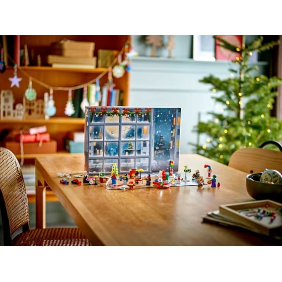 LEGO® Marvel Super Heroes Spider-Man 2024 Advent Calendar (76293) image 5