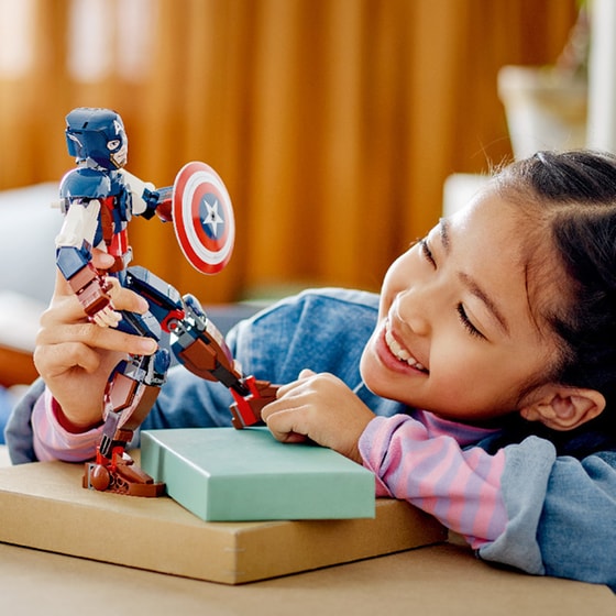LEGO® Marvel Captain America Construction Figure (76258) image 4