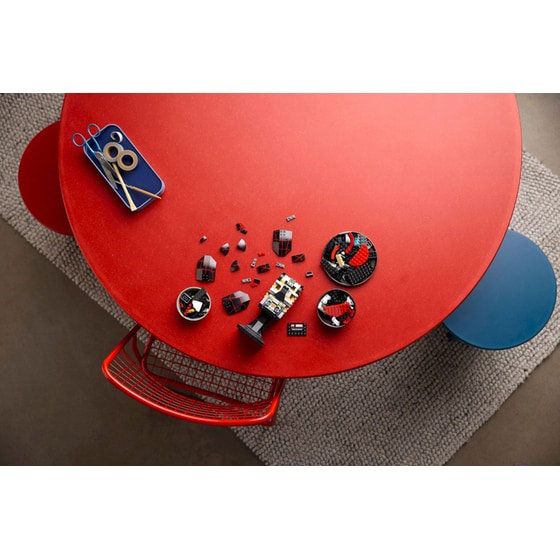 LEGO® Marvel Miles Morales’ Mask (76329) image 4