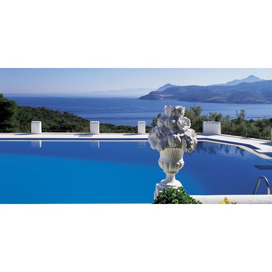 Living in Greece image 3