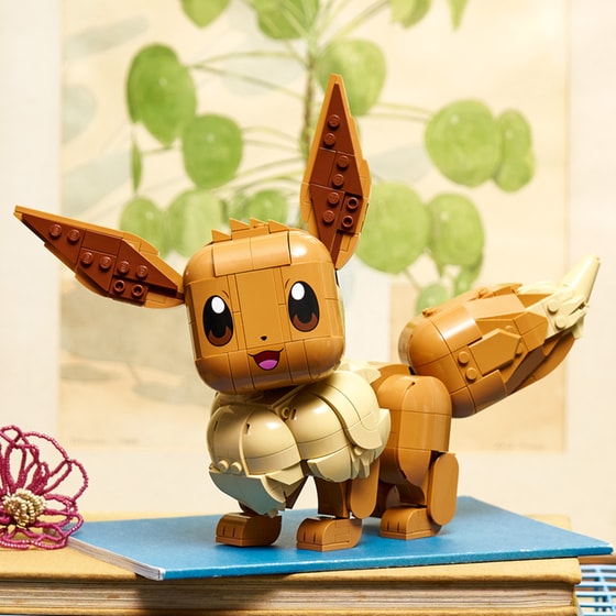 LEGO® Pokémon™ Eevee (72151) image 5