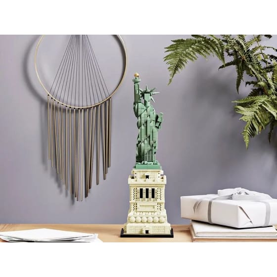 LEGO® Architecture Statue of Liberty (21042) image 3
