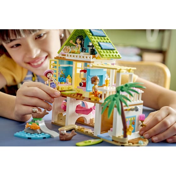 LEGO® Friends Beach House with Seals (42699) image 5