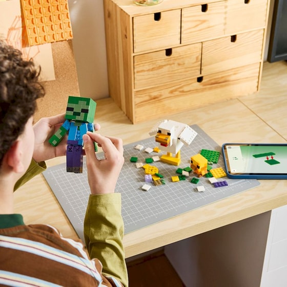 LEGO® Minecraft® Αναβάτης Κοτόπουλου (21582) image 13