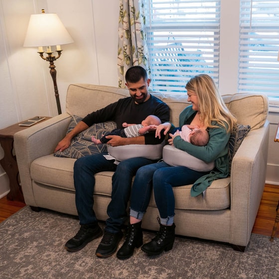 Chicco Μαξιλάρι Θηλασμού Boppy Πάντα Μαζί Σου - Γκρι image 5