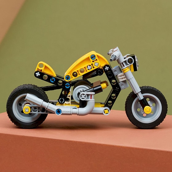 LEGO® Technic Κίτρινη Μοτοσικλέτα (42225) image 4