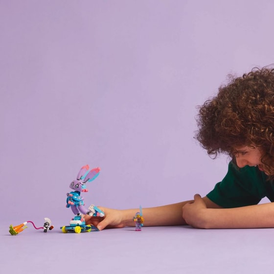 LEGO® DreamZzz Izzie and Bunchurro the Gaming Bunny (71490) image 10