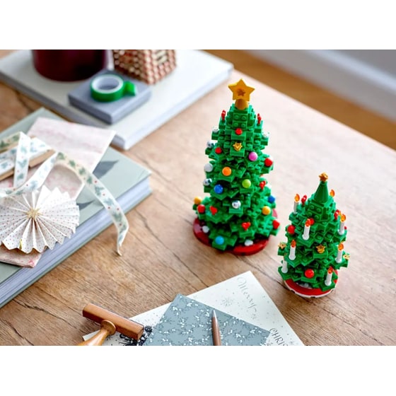 LEGO® Christmas Tree (40573) image 5