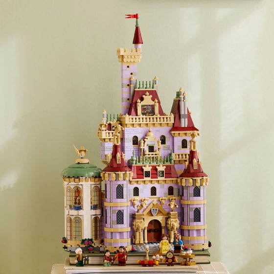 LEGO® Disney Princess Beauty and the Beast Castle (43263) image 6
