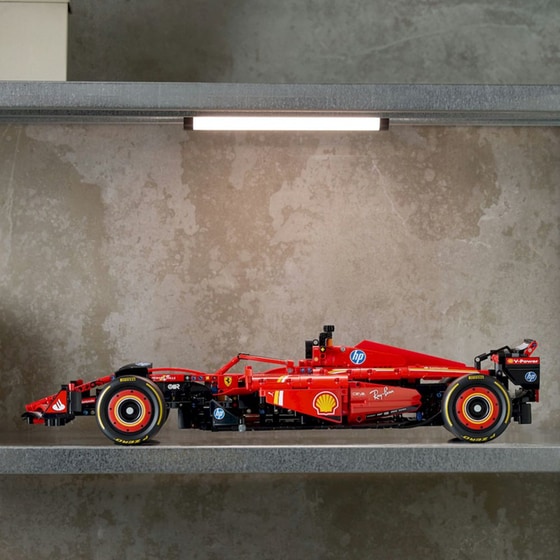 LEGO® Technic Ferrari SF-24 F1® (42207) image 10