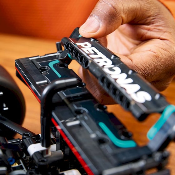 LEGO® Technic Mercedes-AMG F1 W14 E Performance (42171) image 4