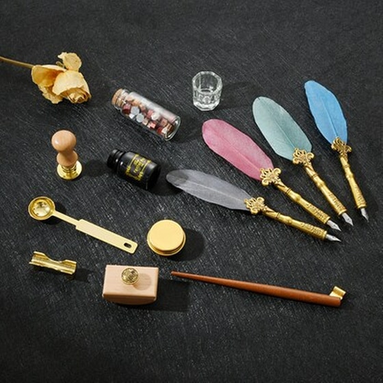 Σετ Γραφής Με Πένα Φτερό Ροζ Και Ξύλινο Κονδυλοφόρο Αντίκα Jiner image 1