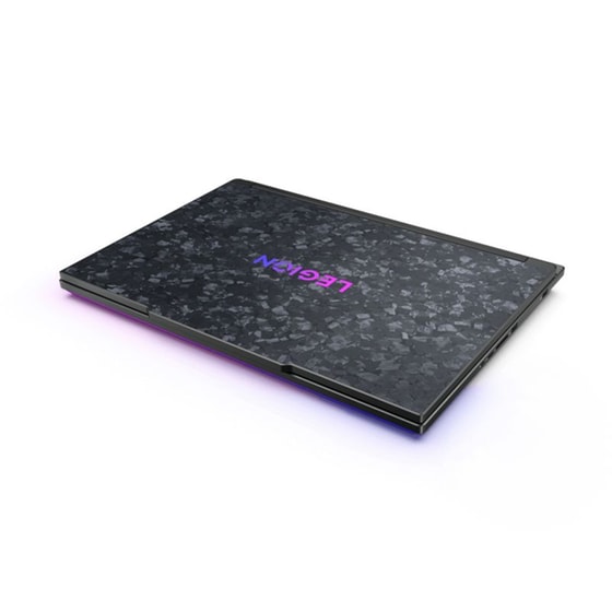Lenovo Legion 9*AI+ 18" UHD (Ultra 9-275HX/64GB/4TB SSD/GeForce RTX 5090/W11 Home) Laptop image 3