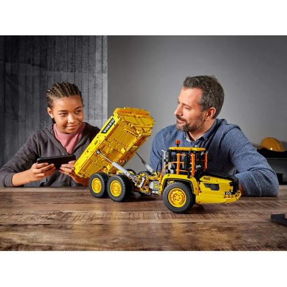 LEGO® Technic App-Controlled 6x6 Volvo Articulated Hauler (42114) image 4