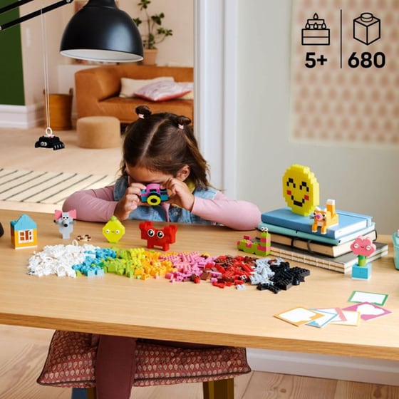 LEGO® Classic Creative Happy Box (11042) image 6