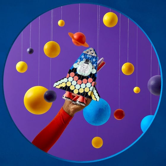 LEGO® Dots Pencil Holder (41936) image 5