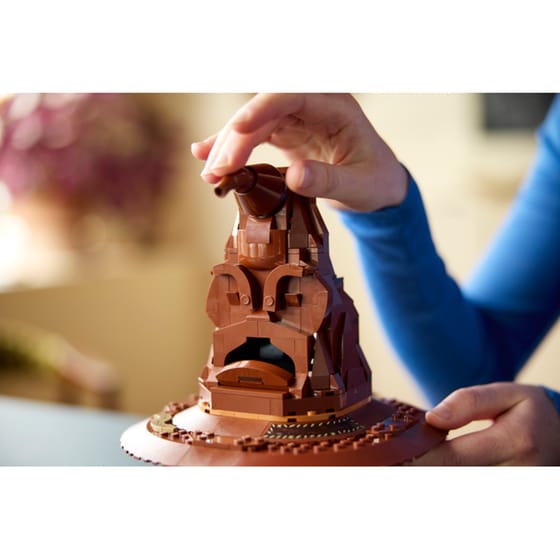 LEGO® Harry Potter Talking Sorting Hat™ (76429) image 11