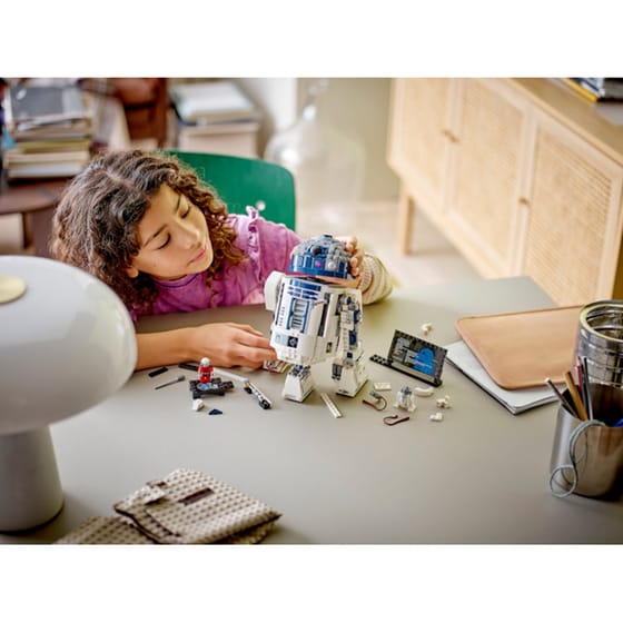 LEGO® Star Wars R2-D2™ (75379) image 4